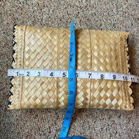 Vintage Unique Handmade Organic Palm Leaf Floral 3D Embroidery Bag/Wallet - Picture 2 of 5